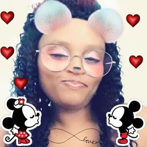 Meet your Posher, Cece